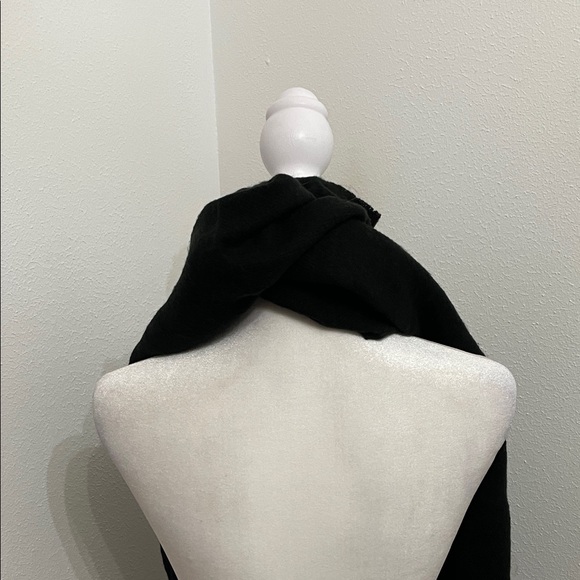 Classic Black Fringe Scarf - Picture 6 of 7